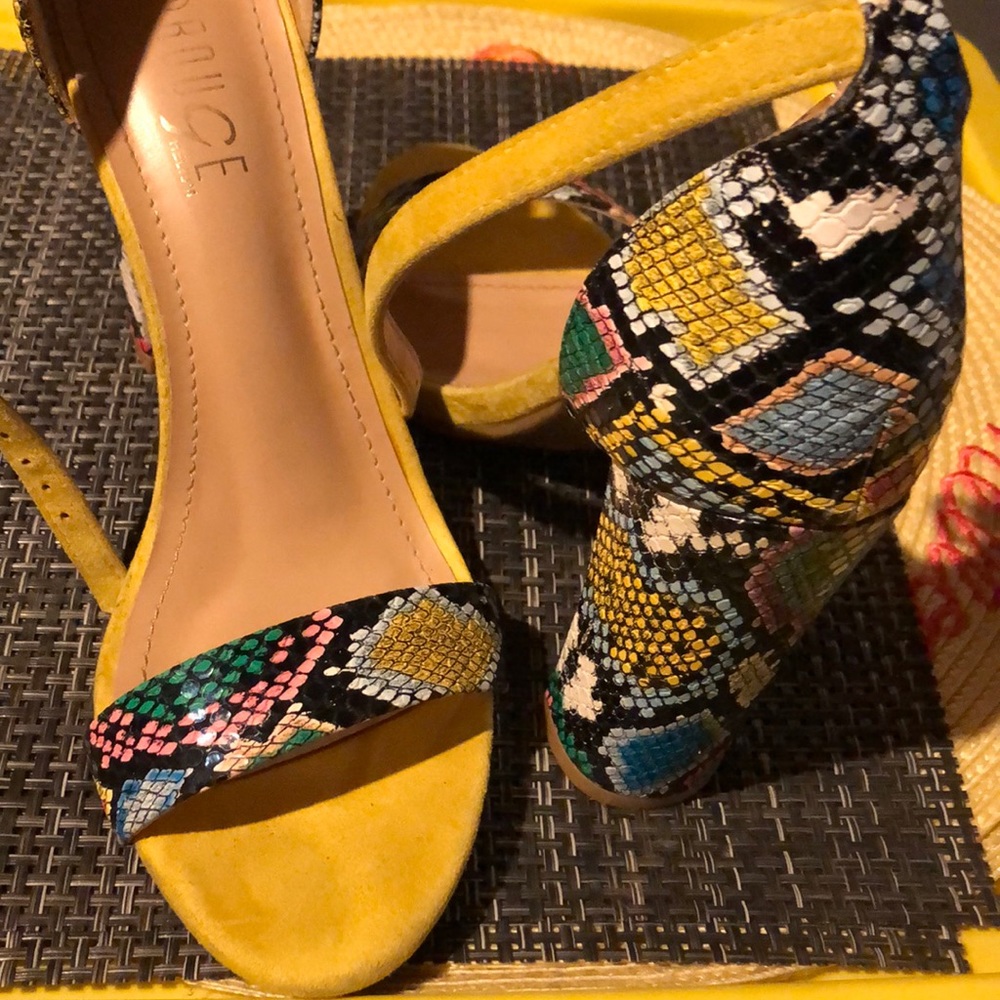 Woman’s Rouge Sz 9- 4” heel - gently used